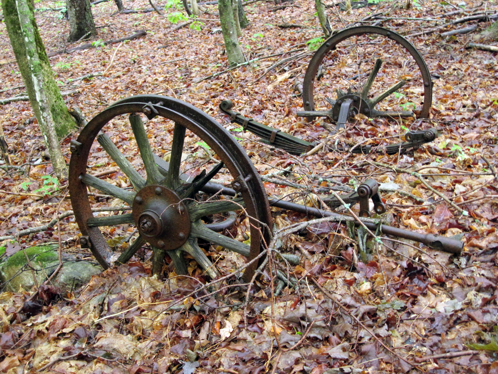 Old Farm Wagon, Roads End - at 72 dpi