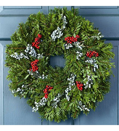fresh-christmas-juniper-berry-wreath-400x440
