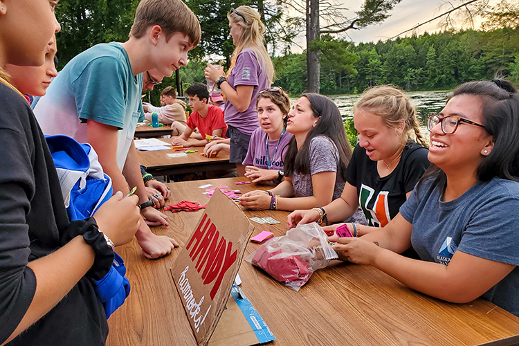 Teens lead a Stock Market game at Wildwood