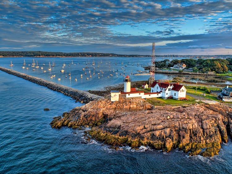 Eastern Point Lighthouse in Gloucester© Mike Iwanicki